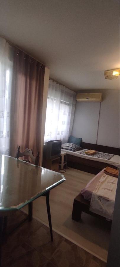 Apartment Ivaylo Varna Esterno foto