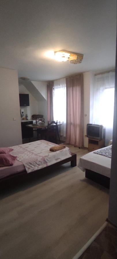 Apartment Ivaylo Varna Esterno foto