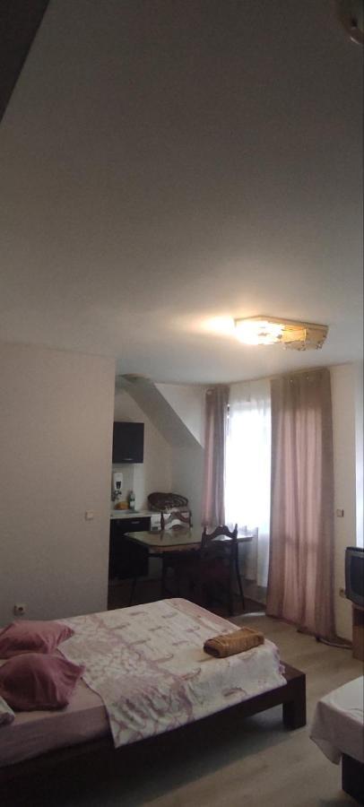 Apartment Ivaylo Varna Esterno foto